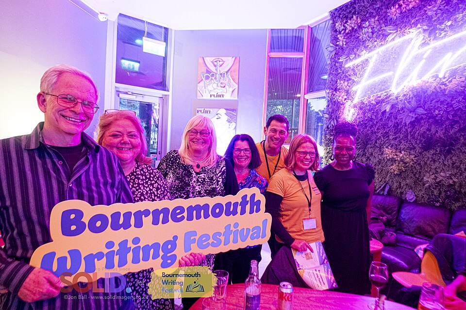 Illustration: Top Alumni Networking Platforms: Features and Selection Guide Illustration: Top Alumni Networking Platforms: Features and Selection Guide